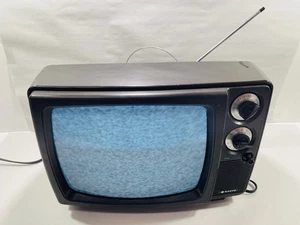 TV Sanyo 21T66 Vintage 1979 11 Pollici Nero - Testato e Funzionante - Foto 1 di 15