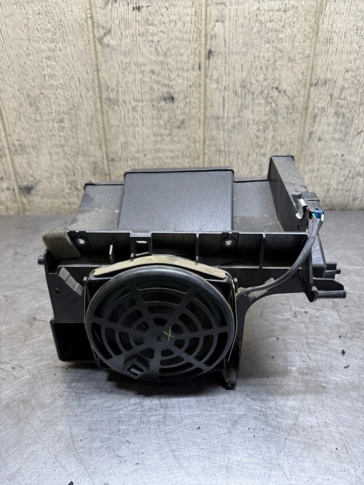 03-06 GM Tahoe Yukon Consola Central Bose Subwoofer Sub Altavoz Conjunto OEM Foto 1 de 4