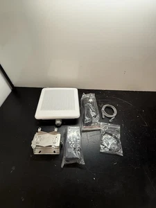 Luxul XAP-1440 High Power AC1200 DualBand Outdoor Acc Point NOT IN ORIGINAL BOX - Picture 1 of 10