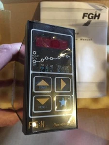 Programador controlador de temperatura FGH P560 P560-K-1-240 como usado por Cooperheat - Imagen 1 de 3