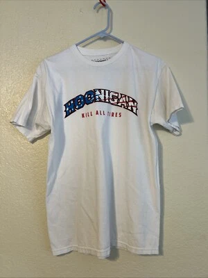 Camiseta Hoonigan Para Hombre Mediana Blanca Manga Corta Bandera Americana Tema Carreras de Coches Foto 1 de 3