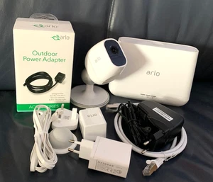 Arlo Pro 2 - 1er-Set im gebrauchten Topzustand mit + Zubehör - Bild 1 von 16