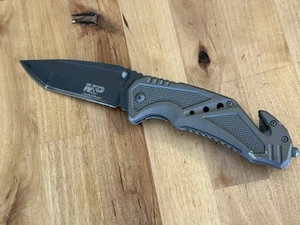SMITH & WESSON M&P Tanto Folding Rescue Knife SWMP11G Lockback Knife Belt Clip - Picture 1 of 16