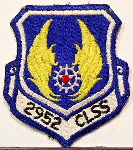 USAF 2952 Combat Logistics Support Squadron (CLSS) Insignia Full Color Patch V 2 - Picture 1 of 2