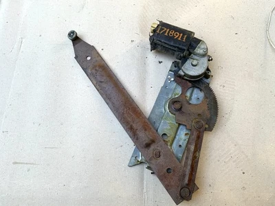 1974-1976 Cadillac Eldorado FRONT DOOR WINDOW GLASS REGULATOR & Motor Left Side - Image 1 of 4