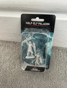 Dungeons & Dragon's Nolzur's Marvelous Miniatures Figure ~ Half-Elf Paladin - Picture 1 of 6