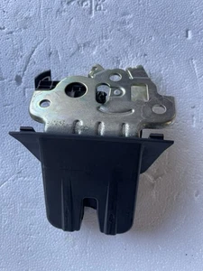 2009 2010 2011 2012 Audi Q5 Tailgate Hatch Lock Actuator OEM 8R0827505 - Picture 1 of 8