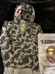 BRAND NEW Black Bathing Ape (BAPE) Shark Hoodie Size Medium STOCKX ✅ - Picture 1 of 5