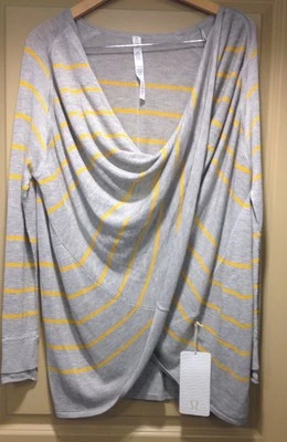 LULULEMON TWIST (Y) y ENVOLTURA GRIS CON RAYAS DE ORO AMARILLO PHGB/HLGY ¡¡NUEVO CON ETIQUETAS!! Talla 8 Foto 1 de 4