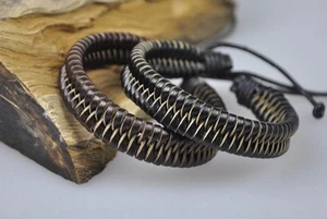 LOTE DE 2 piezas Pulsera Ajustable de Cuero Trenzado de Cáñamo Surfista Negra y Marrón - Imagen 1 de 4
