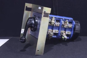 KRAUS & NAIMER VDE0660 EN 60947 F C315 Step Cam 220V-TO- 690VOLT Switch SKU0660 - Picture 1 of 9