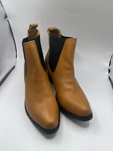 Women's Soles Tan Western Style Size 8 Heeled Ankle Boot Block Heel Pull On - Picture 1 of 9