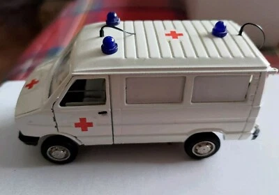 Old Cars Iveco Daily Prima Serie (First Serie) Ambulanza (Ambulance) 1/43 - Immagine 1 di 4