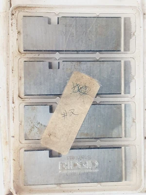 RIDGID 47780 Pipe Dies 1/4"-3/8" NPT High Speed Chasers for Stainless Steel - Image 1 of 4