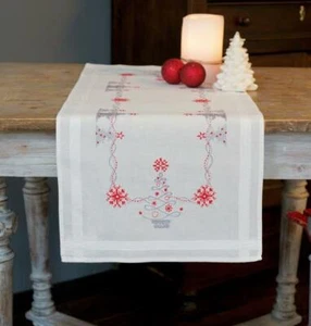 Hazlo tú mismo Árboles de Navidad Vervaco Plata Rojo Estampado Punto de Cruz Kit de Corredor de Mesa - Imagen 1 de 6