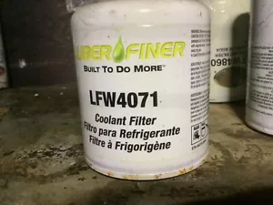 Filtro de agua refrigerante Luber-Finer LFW4071 reemplaza Cummins 3315116 - Imagen 1 de 1