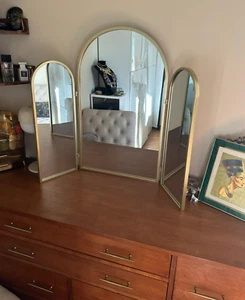 Trifold Vanity Mirrors 3 Way Adjustable Vanity Mirrors Gold Arch Wall Mounted - Picture 1 of 8