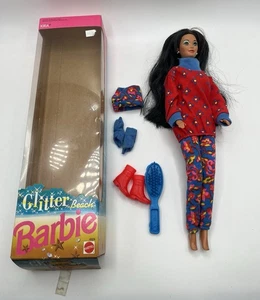 Vintage 1992 Glitter Beach Barbie Kira Box with Kira Doll & Mixed Clothes LESEN - Bild 1 von 12