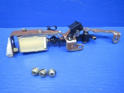 1999 TOYOTA 4RUNNER 2WD SHIFTER SHIFT LEVER LOCK SOLENOID W/MECHANIZM OEM. B38 - Image 1 of 4
