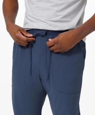 Lululemon ABC Jogger Warpstreme en azul hierro talla mediana 29" entrepierna Foto 1 de 4