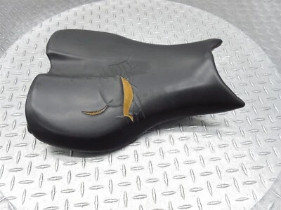 2007 06-08 Triumph Daytona 675 assento dianteiro motorista piloto almofada selim fabricante de equipamento original - Imagem 1 de 4