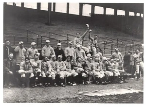 Foto del equipo de los Medias Rojas de Boston 1912 en Fenway Park 8x10 - Imagen 1 de 2