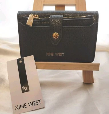 Cartera Nine West de cuero sintético con guijarros negros con estuche para tarjetas extraíble nueva con etiquetas Foto 1 de 4