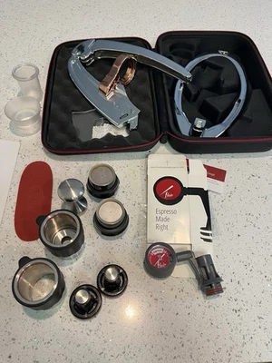 Máquina de café expresso Flair clássica com manômetro, adulteração e estojo de transporte - Imagem 1 de 4