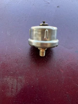 OEMTOYOTA Oil Pressure Switch for 1981-1986 Toyota Cressida 2.8L - Image 1 of 2