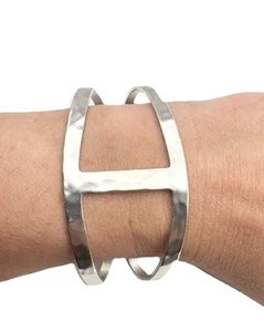 Silpada Sterling Silver Hammered Wide Modern Arch Cut Out Cuff Bracelet 7.5” - Picture 1 of 8