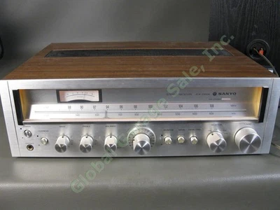 Receptor estéreo AM FM Sanyo JCX 2100K 120V AC 60Hz 100W DE COLECCIÓN SIN PRECIO BASE Foto 1 de 4