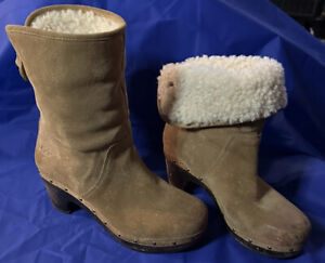 Ugg Lynnea Boots Womens 6 Honey Suede Shearling Wooden Heel Clog Fold Over