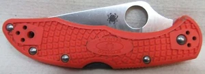 Spyderco Delica 4 Flat Ground VG-10 C11FPOR Orange Pocket Knife - Picture 1 of 7