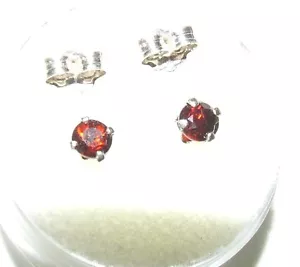 Genuine earth-mined red zircon earring studs in sterling silver ..4 mm gems - Foto 1 di 4