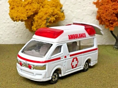 Ertl Collectibles, Tomica, 1/64 SCALE Toyota Hi-Medic 2006 Tomy No.79 S=1/64 - Image 1 of 4