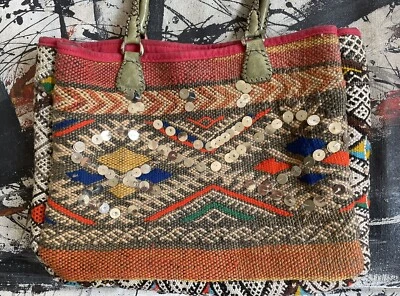 Bolso de Mano Alfombra de Lana Anthropologie - Muestra - Cartera Boho con Lentejuelas Plateadas Foto 1 de 4
