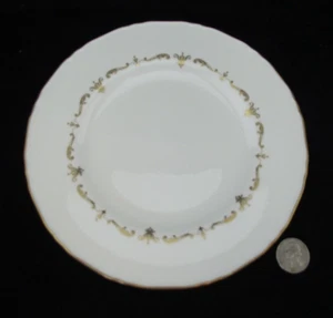 ROYAL WORCESTER ENGLAND CHANTILLY GOLD  8" LUNCH OR SALAD  PLATE ( S ) - Picture 1 of 2