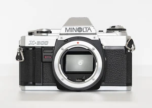MINOLTA X-300 35 mm SLR Camera Body With KODAK GOLD 36/200 - Picture 1 of 10