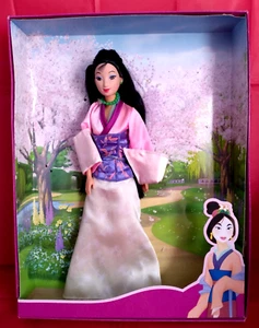 V. ¡RARO! Muñeca Barbie Princesa Disney MULAN Años 90 Vivid Imagin Coleccionable De Colección - Imagen 1 de 10