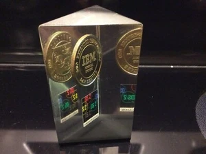 GOLD OS/2 ambassador coin embedded in Lucite rare vintage and highly collectable - Picture 1 of 8