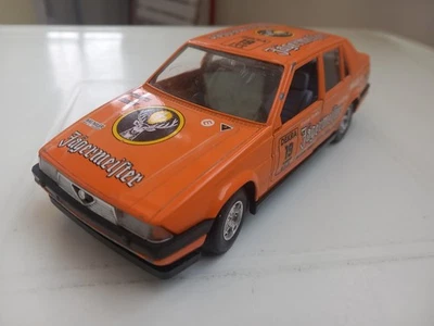 Burago 1/24 Alfa Romeo 75  Jagermeister - Immagine 1 di 4