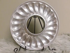 Vintage Aluminum Swirl Base For Springform Pan Round Bakewear Kitchen - Picture 1 of 2