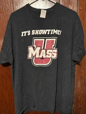 UMass Minutemen S/S It's Showtime T-shirt Men's XL Black - Image 1 of 4
