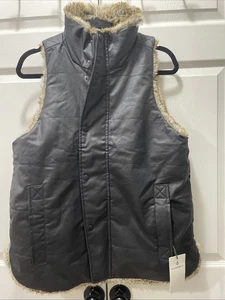 NWT Women’s Tuckernuck Emilia Wax Faux Fur Reversible Vest Size Medium - Picture 1 of 10