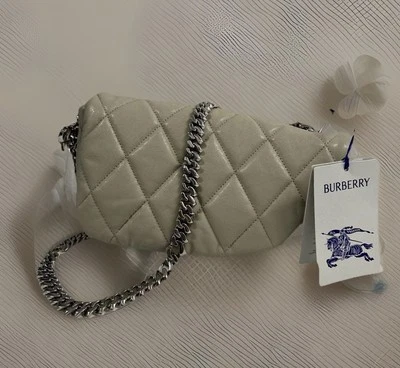 Bolso Bandolera Burberry de Cuero Acolchado Pequeño SHIELD LOCK $3650 Off White Foto 1 de 4