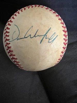 Dave Winfield Signed Baseball.  Padres Yankees HOF Autograph - Image 1 of 4