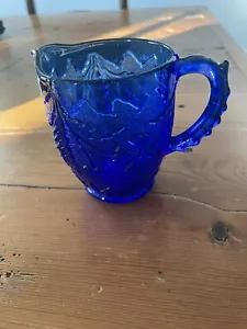 US GLASS DELAWARE PATTERN COBALT BLUE CREAMER SYRUP PITCHER RAZOR EDGES - Picture 1 of 6