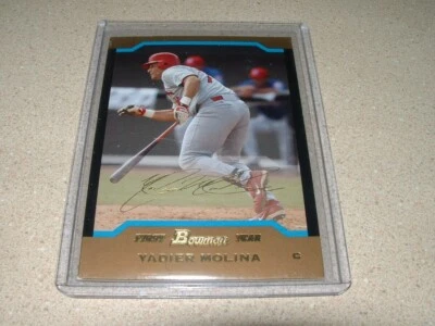 Bowman Yadier Molina Gold 2004 primer año tarjeta de novato Cardinals Hofer Foto 1 de 3