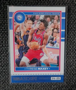 Tyrese Maxey #84 2024-25 Panini NBA Hoops Philadelphia 76ers - Imagen 1 de 2