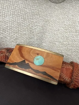 Cinturón hippie madera turquesa latón incrustación paisaje hebilla lagarto de colección cielo oeste 34 Foto 1 de 4